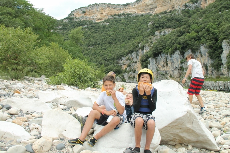 Village Camps International Summer Camp Ard&egrave;che, France 2019-07-26 https://www.villagecamps.com/journals_admin/images/917-22-08,09-07-2014  (800x600) (255).jpg